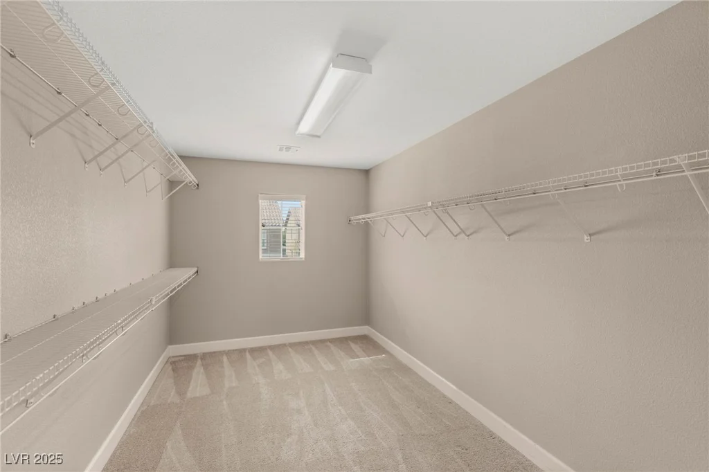 586 Wealdston, Las Vegas, NV 89178