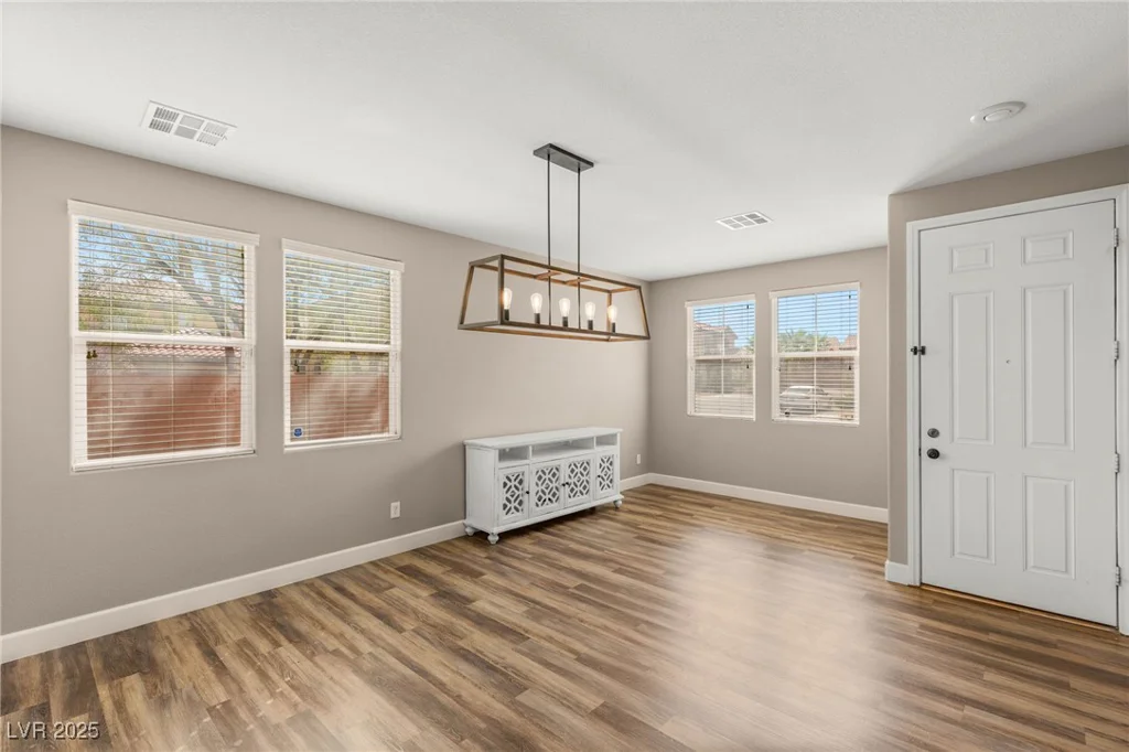 586 Wealdston, Las Vegas, NV 89178