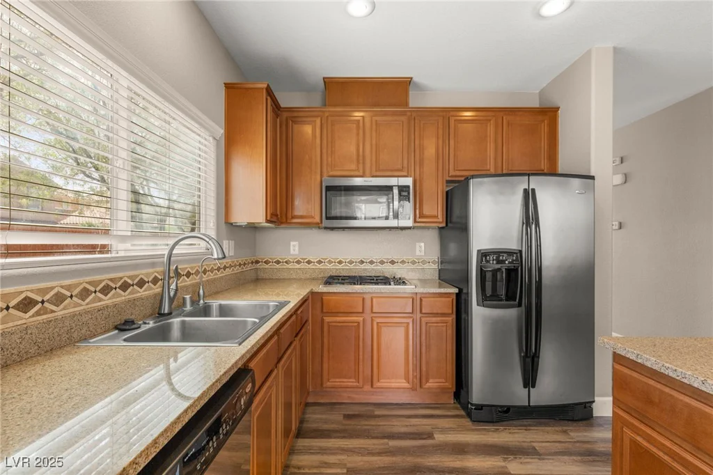 586 Wealdston, Las Vegas, NV 89178