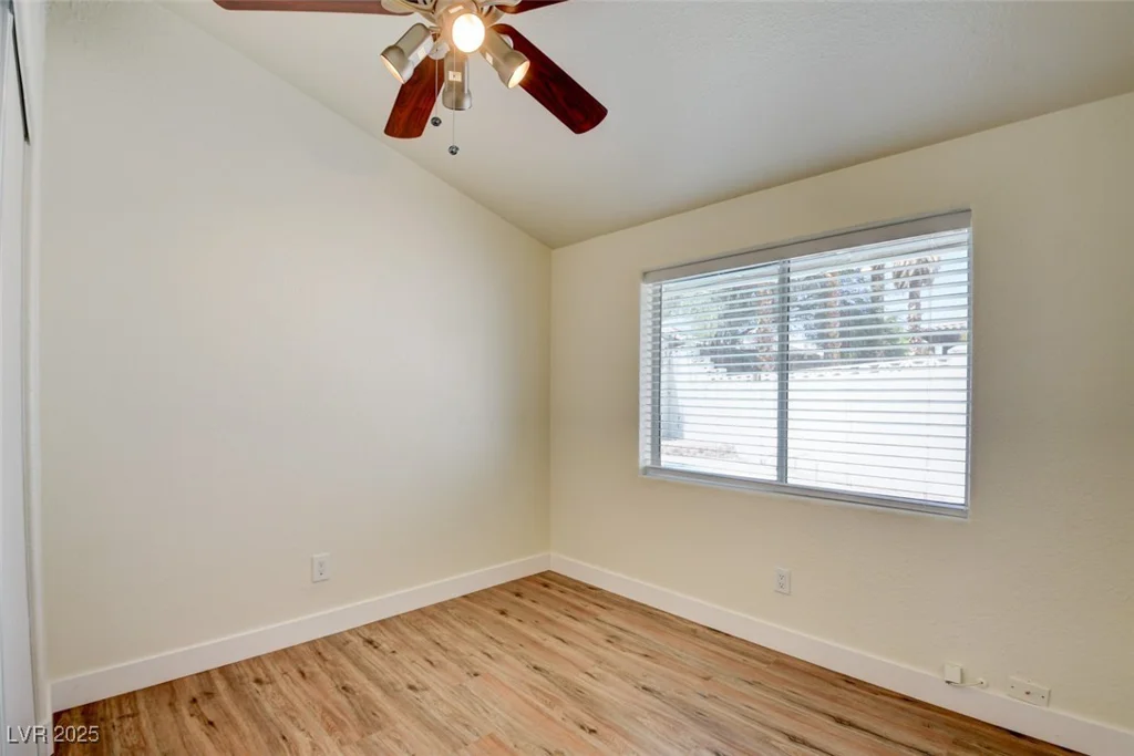 2209 Farmouth, North Las Vegas, NV 89032