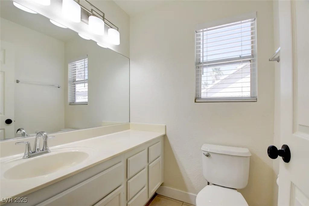 2209 Farmouth, North Las Vegas, NV 89032