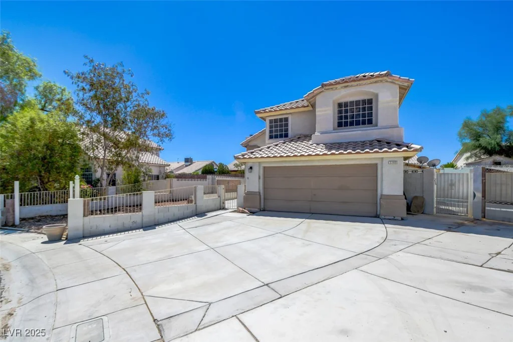 2209 Farmouth, North Las Vegas, NV 89032