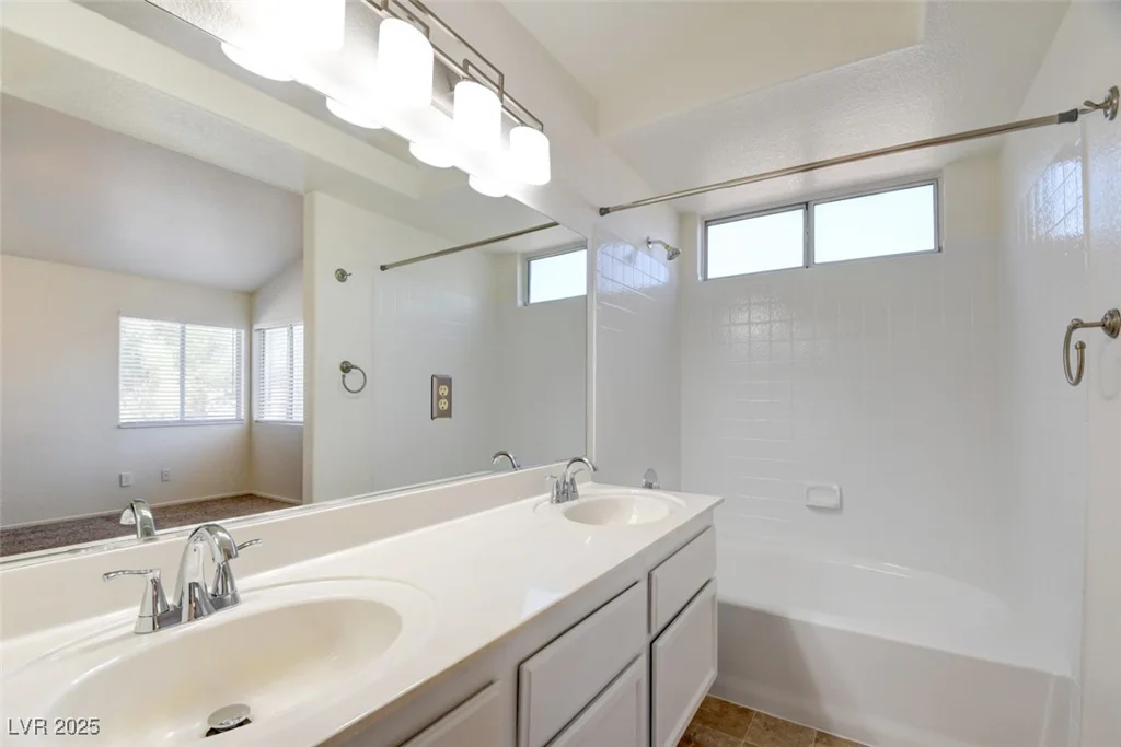 2209 Farmouth, North Las Vegas, NV 89032