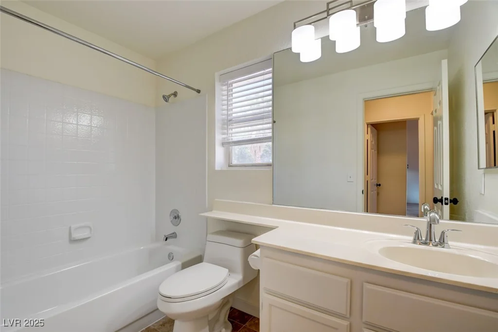 2209 Farmouth, North Las Vegas, NV 89032