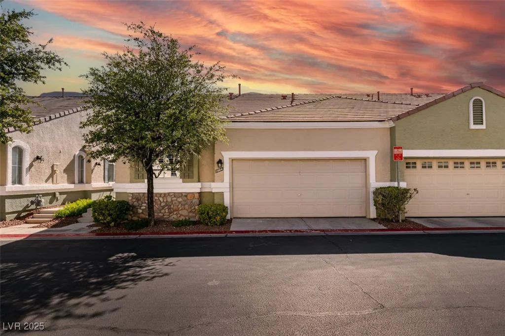 1004 Collingtree, Las Vegas, NV 89145