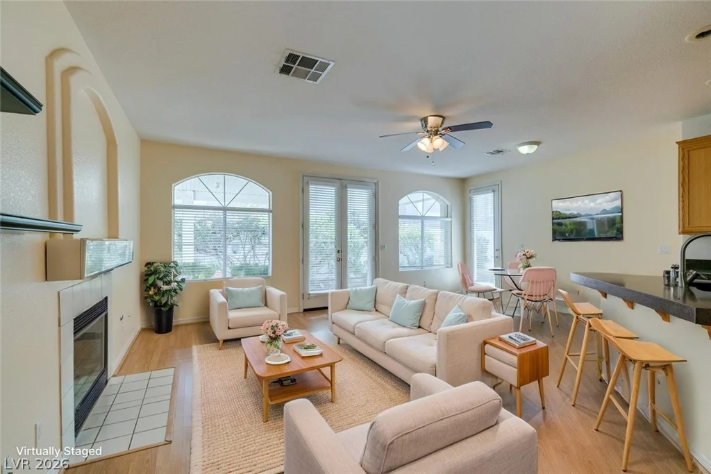 1004 Collingtree, Las Vegas, NV 89145
