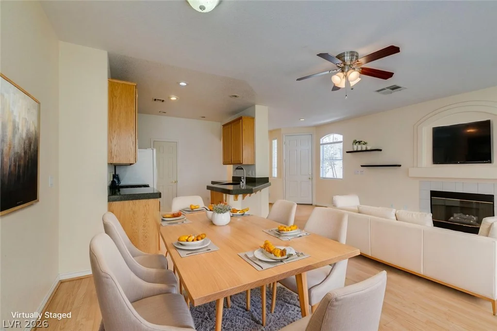 1004 Collingtree, Las Vegas, NV 89145