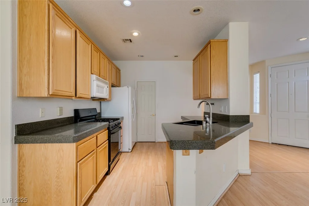 1004 Collingtree, Las Vegas, NV 89145