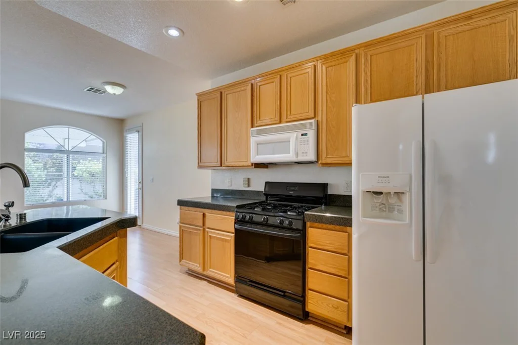 1004 Collingtree, Las Vegas, NV 89145