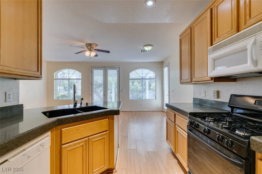 1004 Collingtree, Las Vegas, NV 89145