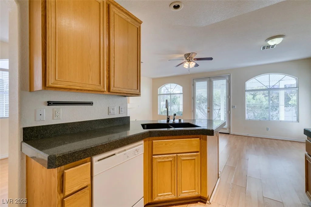 1004 Collingtree, Las Vegas, NV 89145