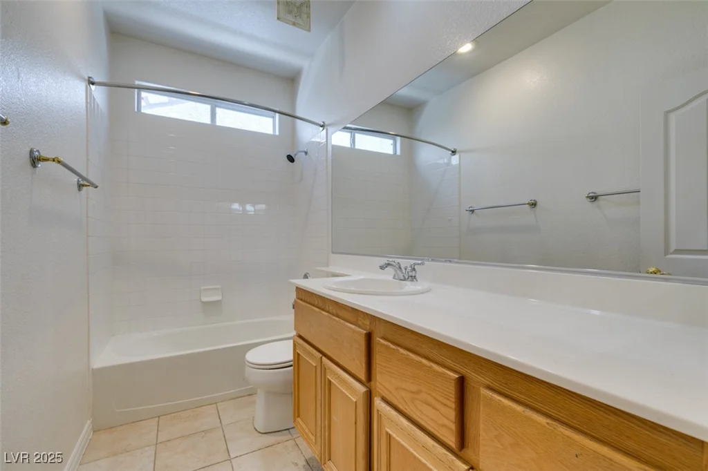 1004 Collingtree, Las Vegas, NV 89145