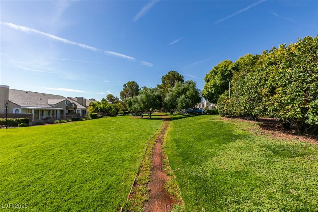 1004 Collingtree, Las Vegas, NV 89145