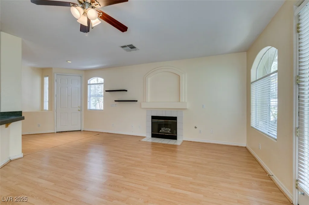 1004 Collingtree, Las Vegas, NV 89145