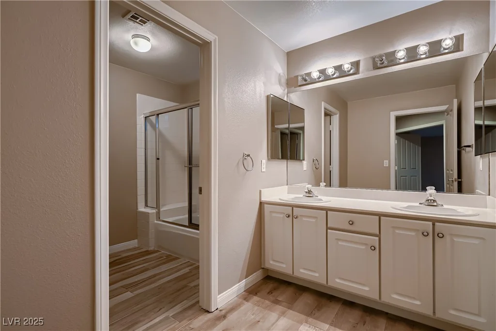 6665 Solitary, Las Vegas, NV 89110