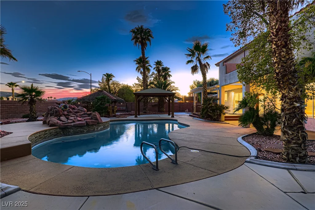 6665 Solitary, Las Vegas, NV 89110
