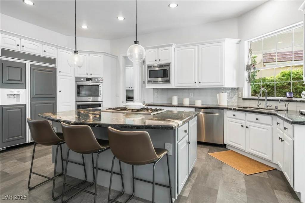 9721 Camden Hills, Las Vegas, NV 89145
