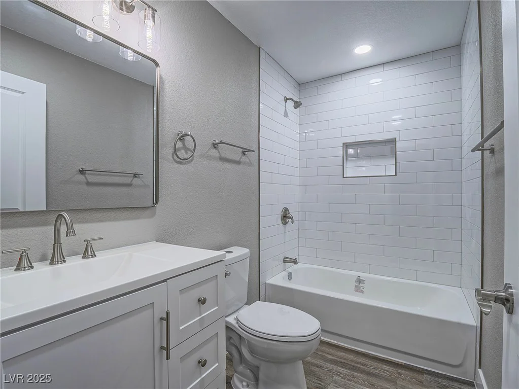 2479 Walnut, Las Vegas, NV 89115