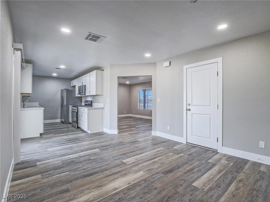 2479 Walnut, Las Vegas, NV 89115