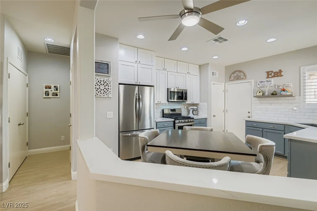 5886 Crossfield, Las Vegas, NV 89122