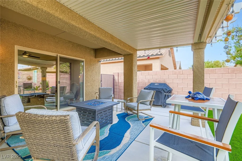 5886 Crossfield, Las Vegas, NV 89122
