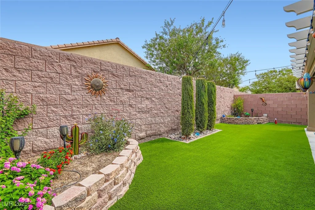 5886 Crossfield, Las Vegas, NV 89122