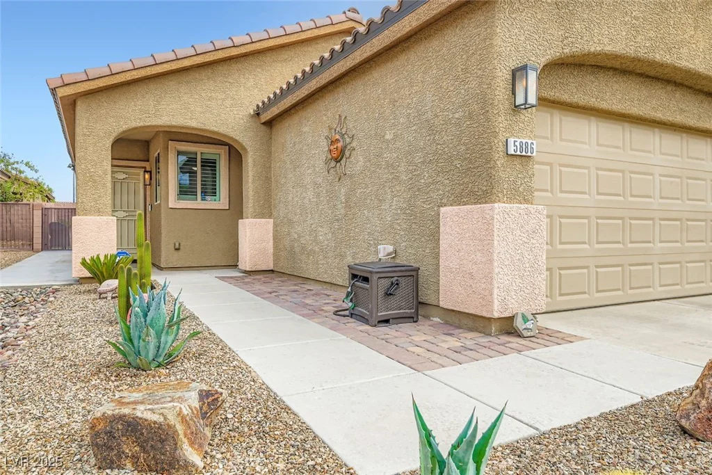 5886 Crossfield, Las Vegas, NV 89122