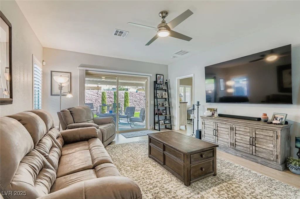 5886 Crossfield, Las Vegas, NV 89122