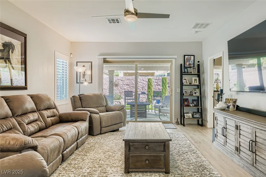 5886 Crossfield, Las Vegas, NV 89122