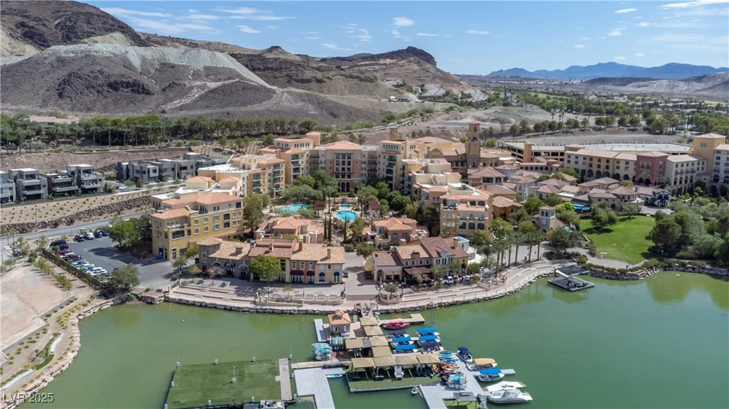 1 Rue De Chateau, Henderson, NV 89011