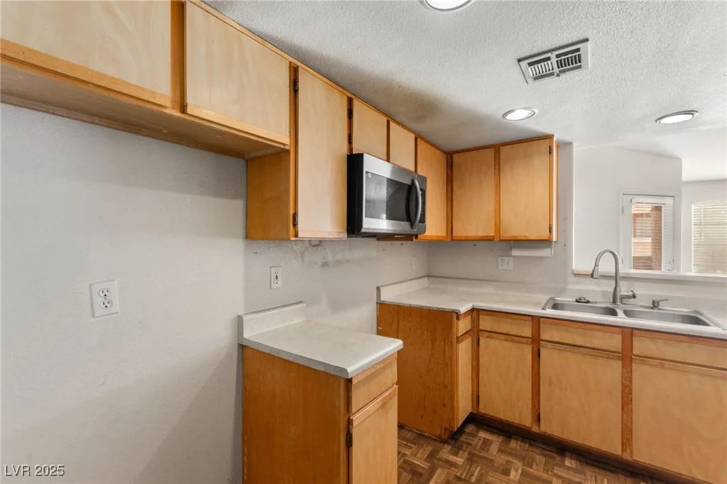 1830 Pecos, Las Vegas, NV 89115