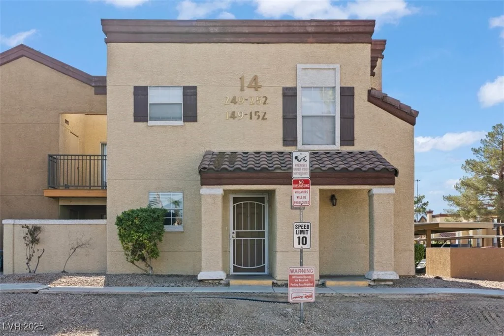 2801 Rainbow, Las Vegas, NV 89108