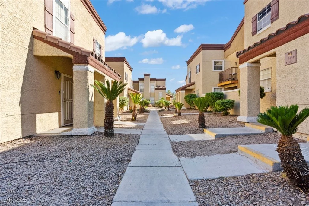 2801 Rainbow, Las Vegas, NV 89108