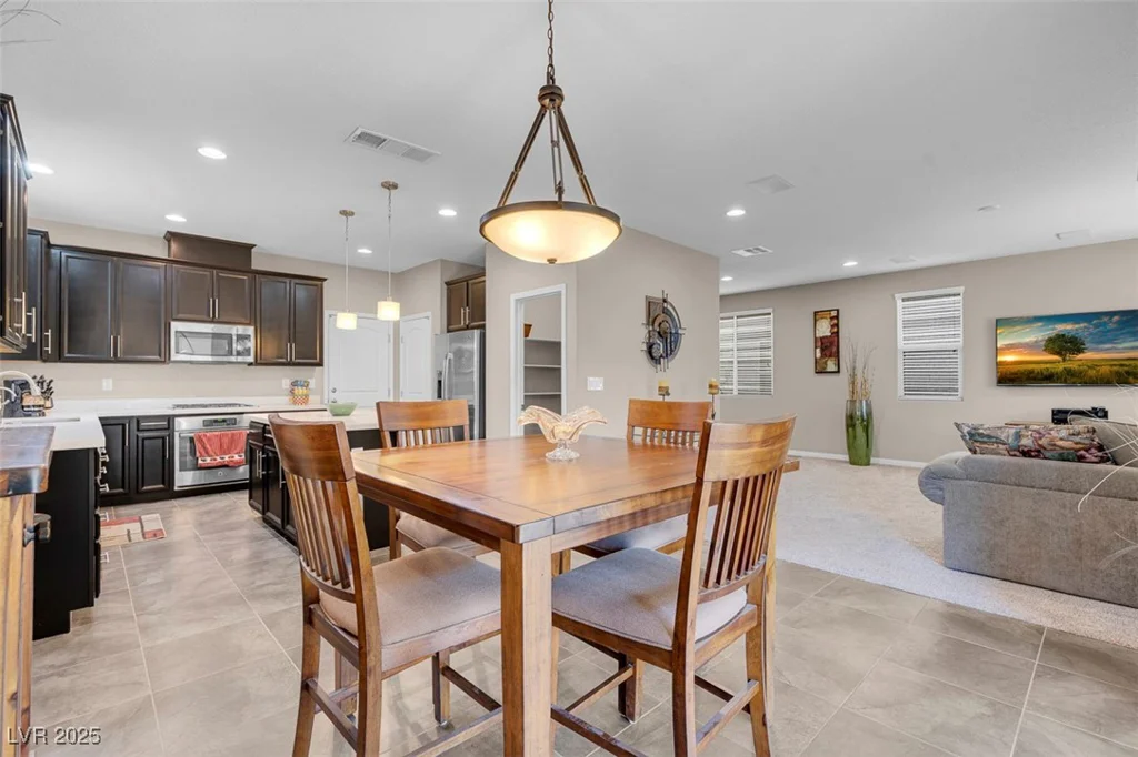 9899 Vista Meadows, Las Vegas, NV 89148