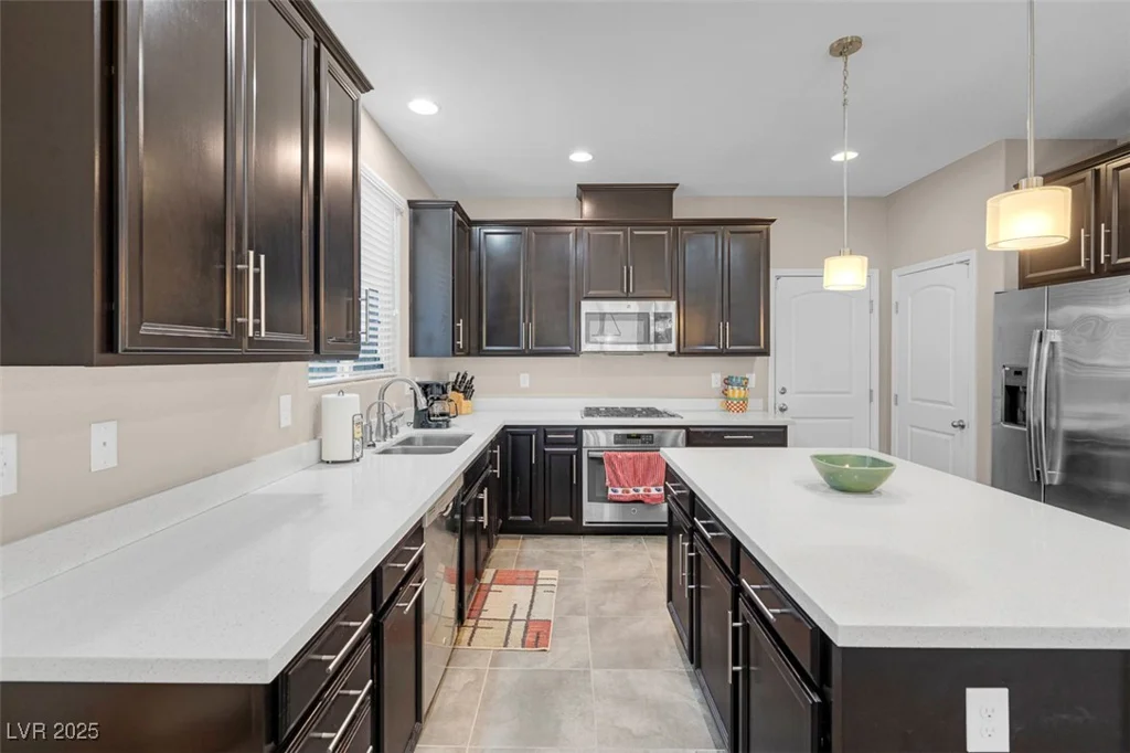 9899 Vista Meadows, Las Vegas, NV 89148