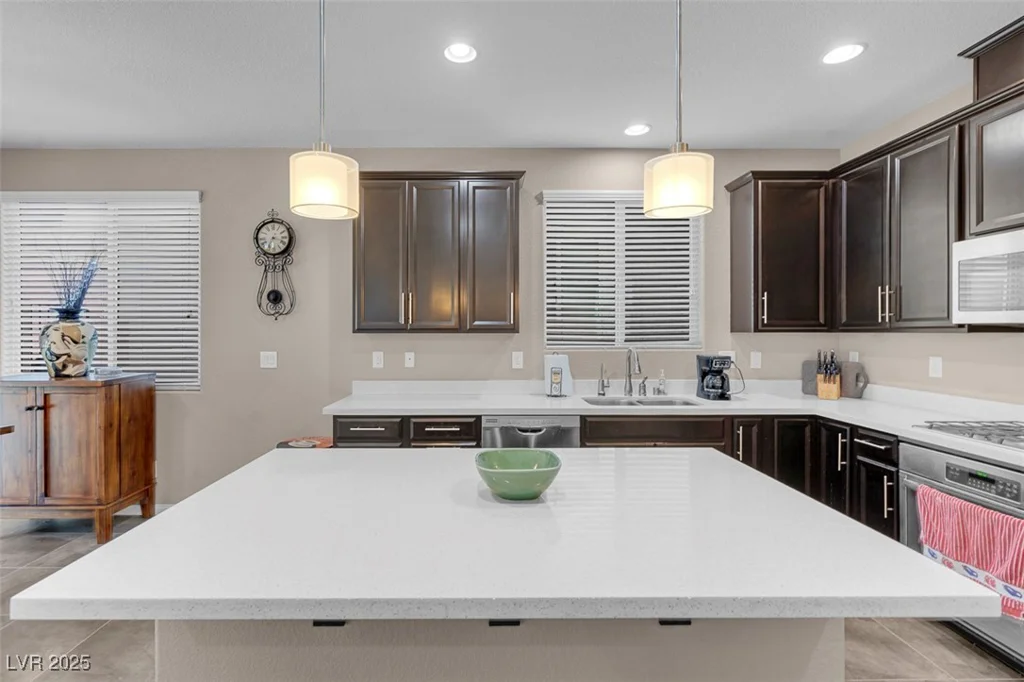 9899 Vista Meadows, Las Vegas, NV 89148