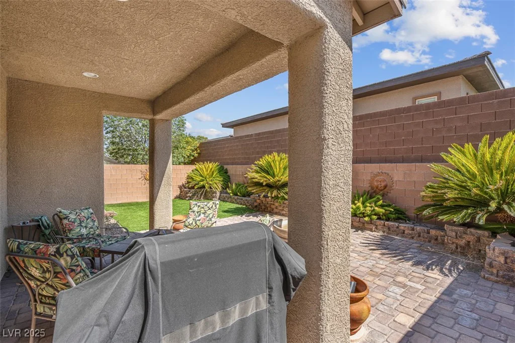 9899 Vista Meadows, Las Vegas, NV 89148