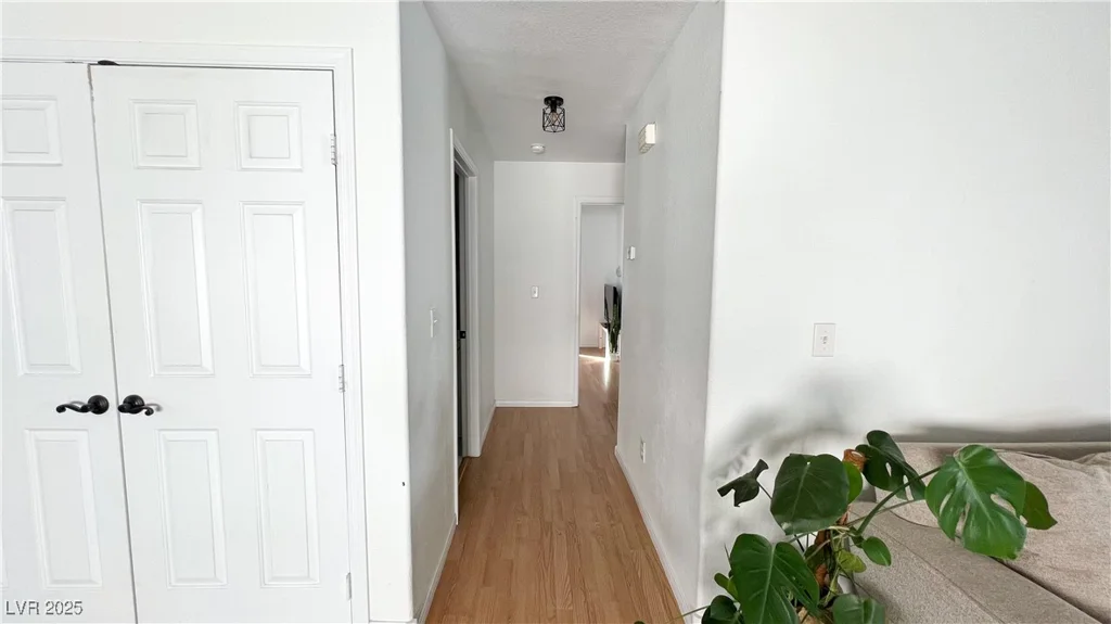 5929 Royal Castle, Las Vegas, NV 89130