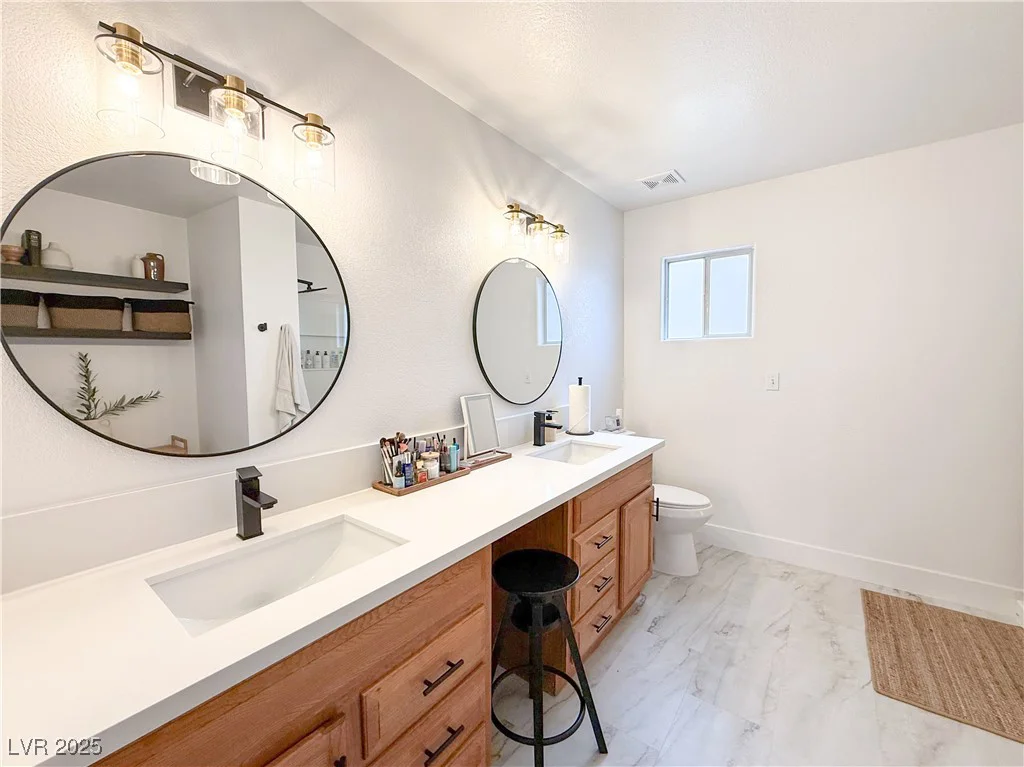 5929 Royal Castle, Las Vegas, NV 89130