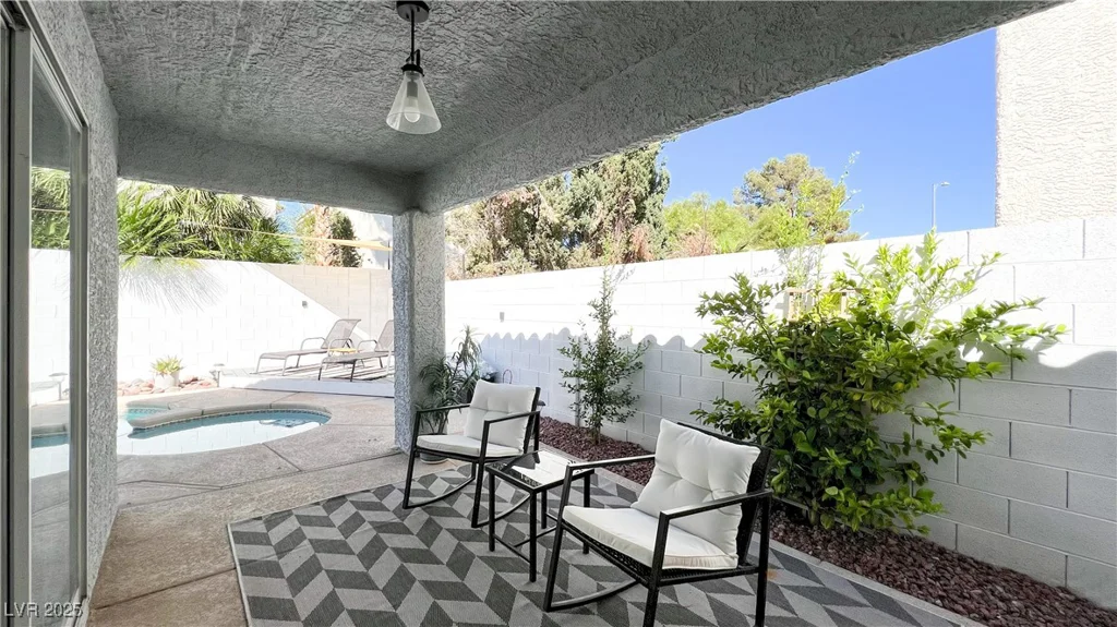 5929 Royal Castle, Las Vegas, NV 89130