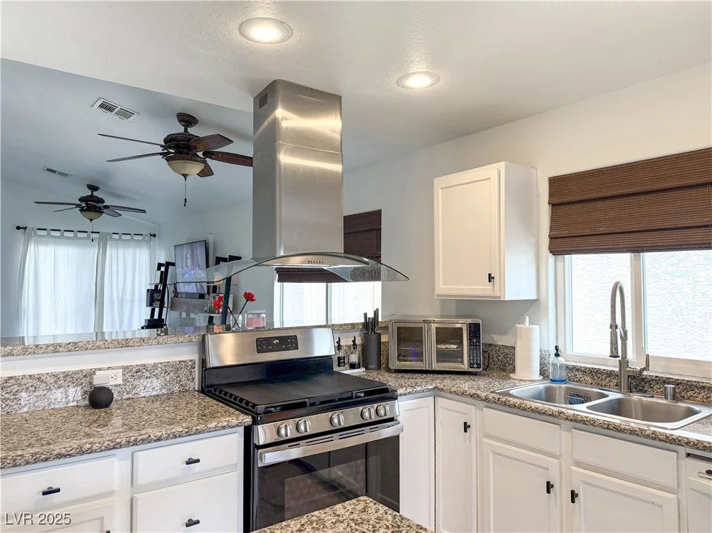 5929 Royal Castle, Las Vegas, NV 89130