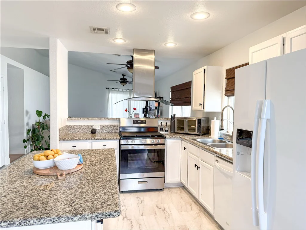 5929 Royal Castle, Las Vegas, NV 89130