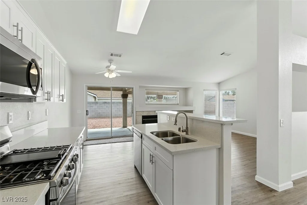 2519 United, North Las Vegas, NV 89032