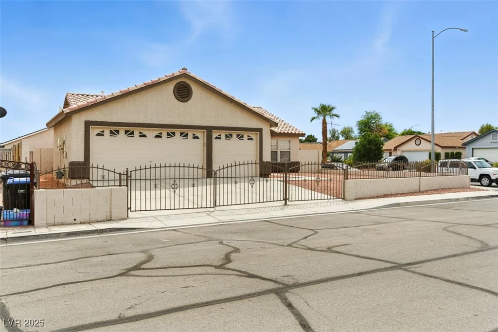 2519 United, North Las Vegas, NV 89032