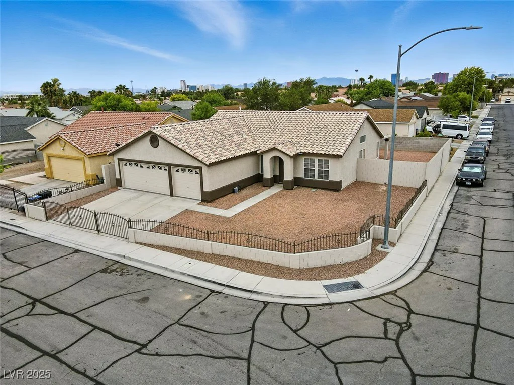 2519 United, North Las Vegas, NV 89032
