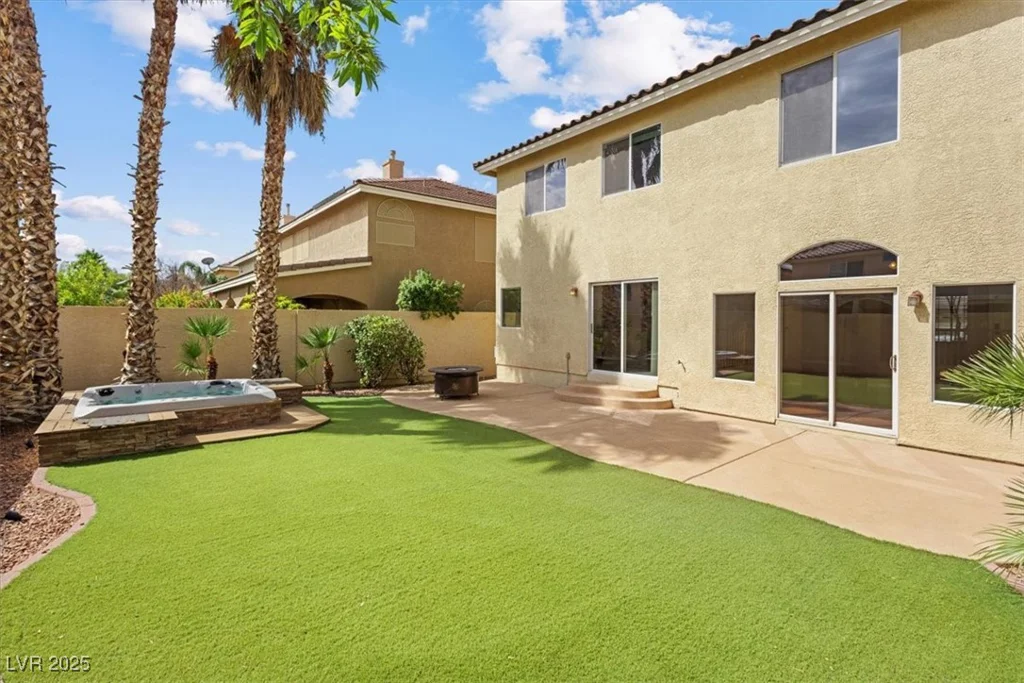 10898 Carberry Hill, Las Vegas, NV 89141