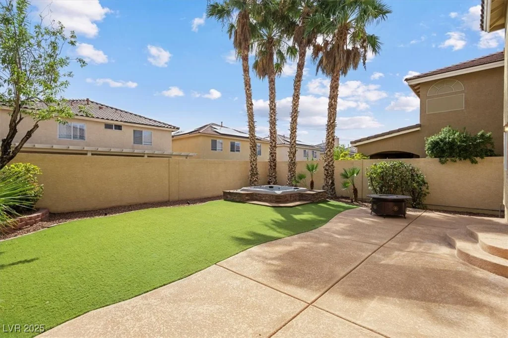 10898 Carberry Hill, Las Vegas, NV 89141
