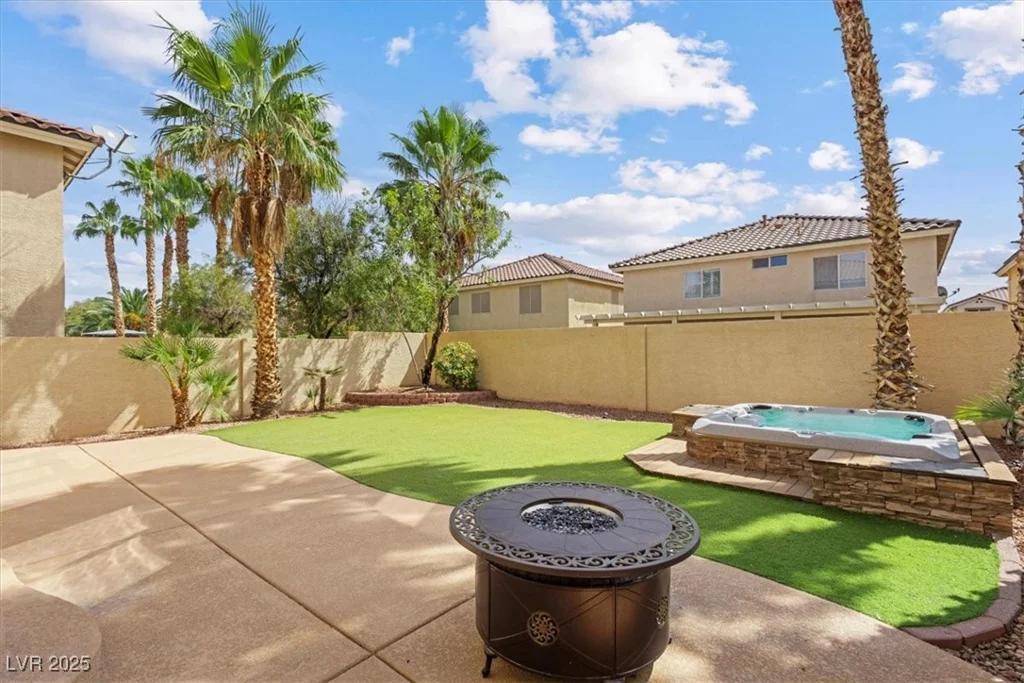 10898 Carberry Hill, Las Vegas, NV 89141