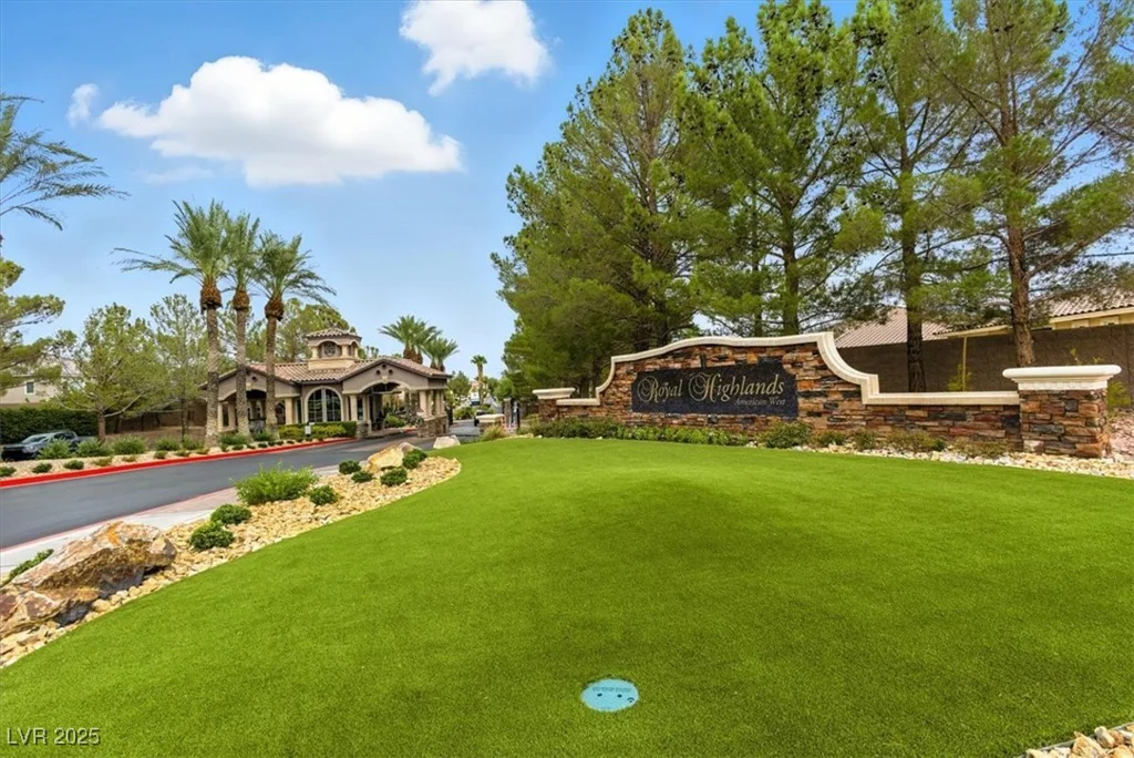 10898 Carberry Hill, Las Vegas, NV 89141
