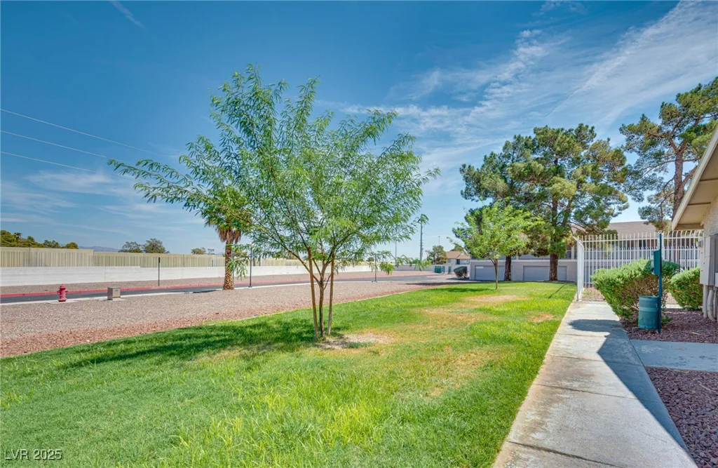 100 Crestline, Las Vegas, NV 89107